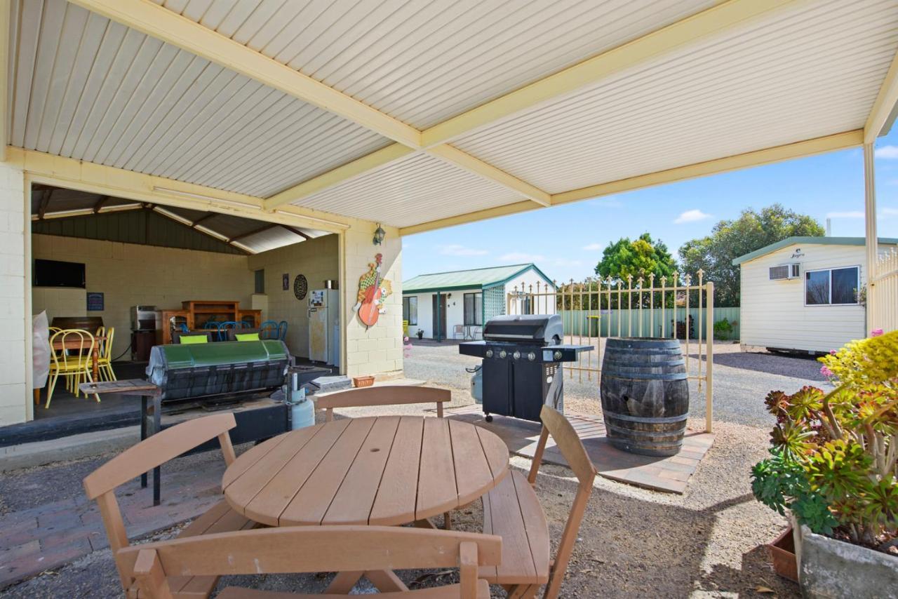 Moonta Bay Accommodation Port Moonta ภายนอก รูปภาพ